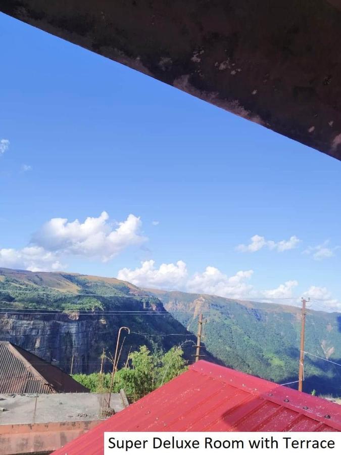 Odyssey'S Pateng Homestay, Čérápuňdží Exteriér fotografie