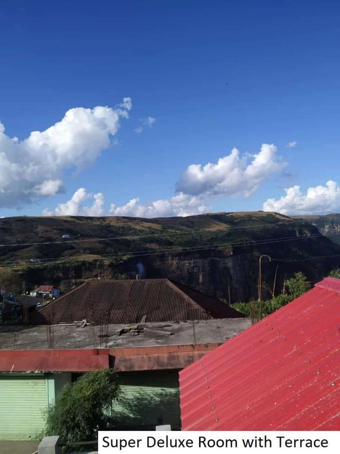 Odyssey'S Pateng Homestay, Čérápuňdží Exteriér fotografie