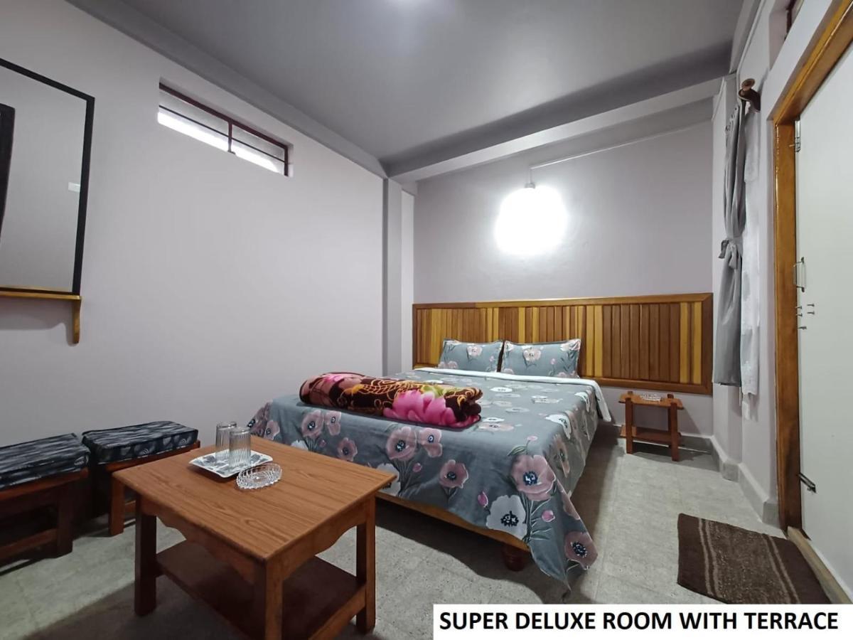 Odyssey'S Pateng Homestay, Čérápuňdží Exteriér fotografie