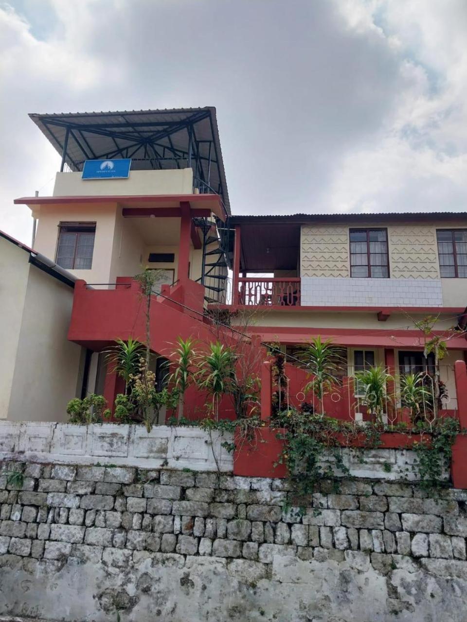 Odyssey'S Pateng Homestay, Čérápuňdží Exteriér fotografie